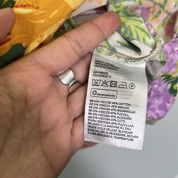 H&M -  Bright Floral Colorful  Deep V Neck Tie Back Mini Dress Size Medium - Picture 7 of 11